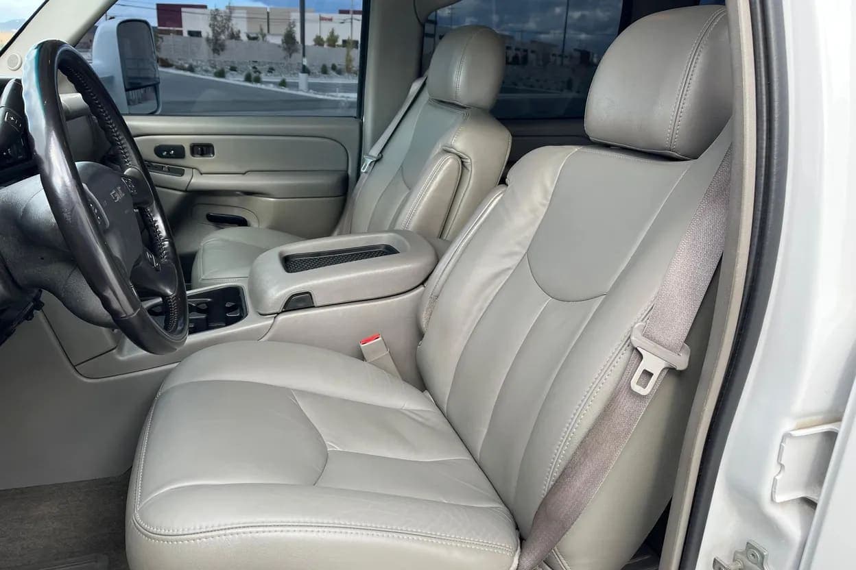 2007 GMC Sierra 2500 HD SLT, view