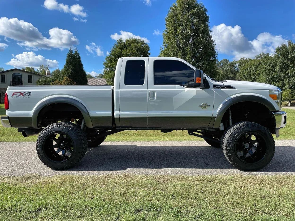 2016 Ford F-250 Super Duty Lariat, view