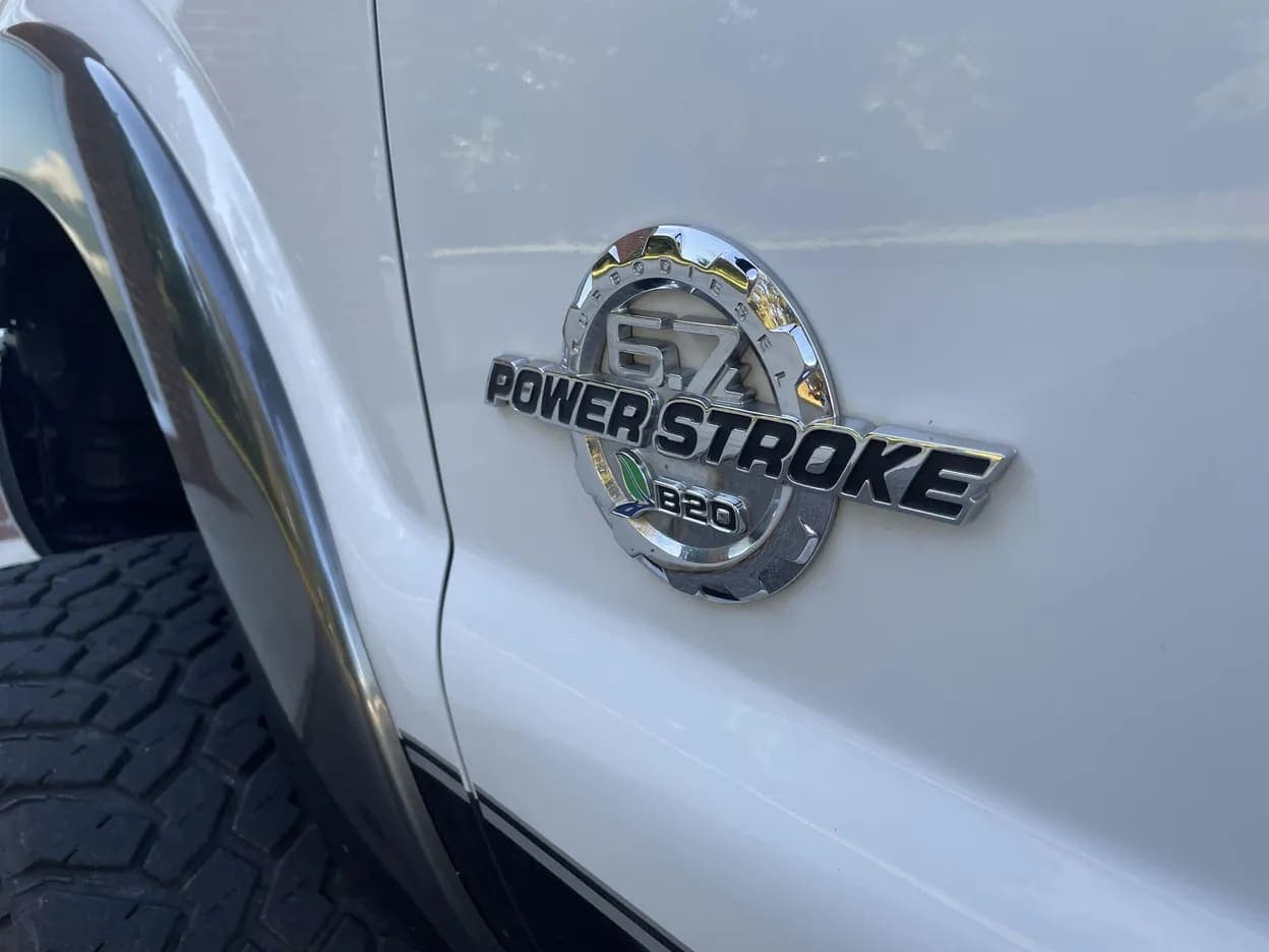 2016 Ford F-250 Super Duty Lariat, view