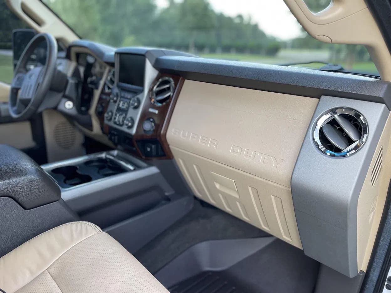 2016 Ford F-250 Super Duty Lariat, view
