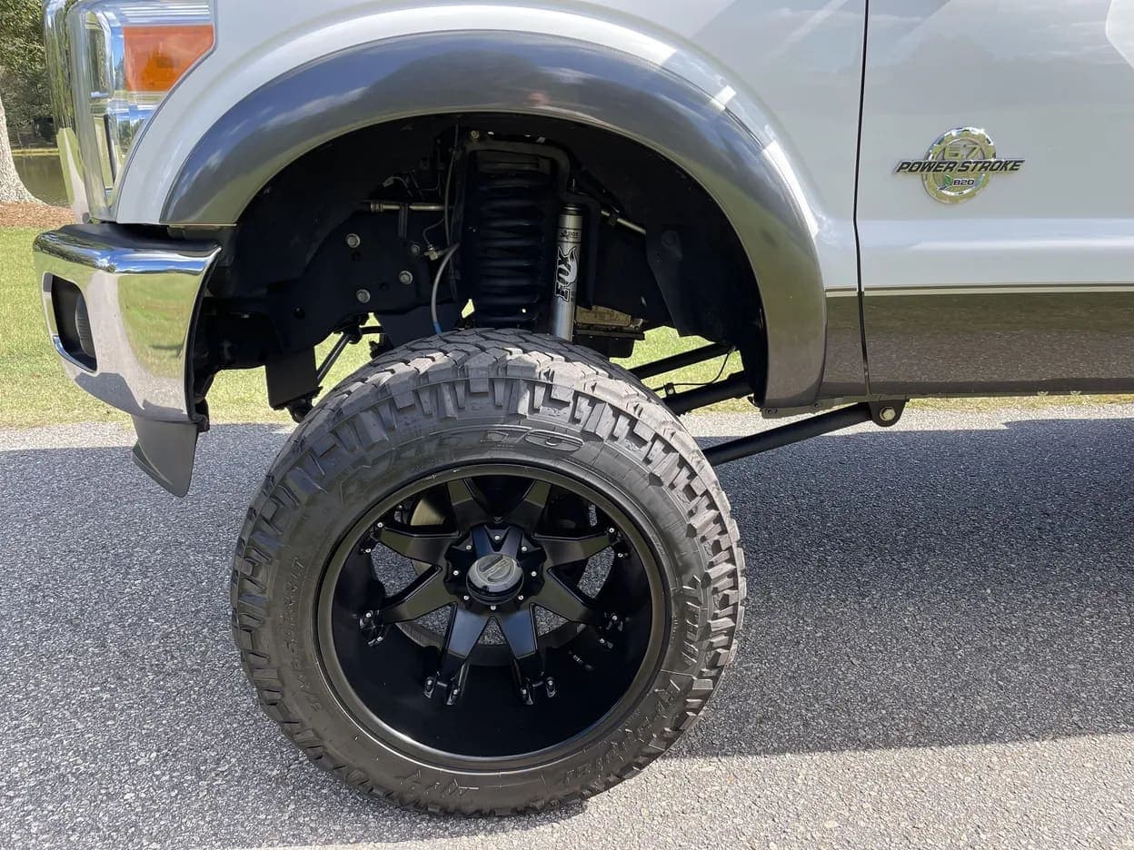 2016 Ford F-250 Super Duty Lariat, view