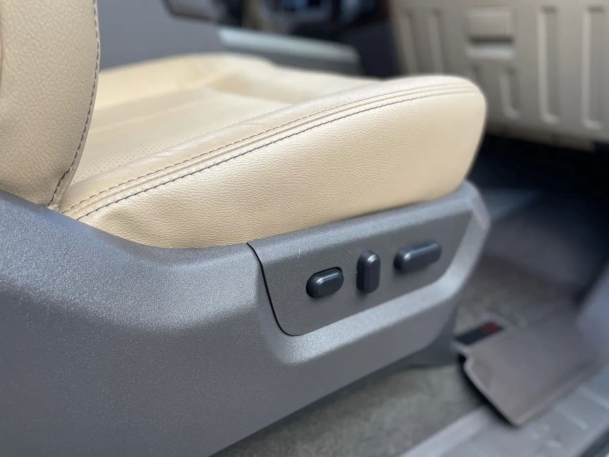 2016 Ford F-250 Super Duty Lariat, view