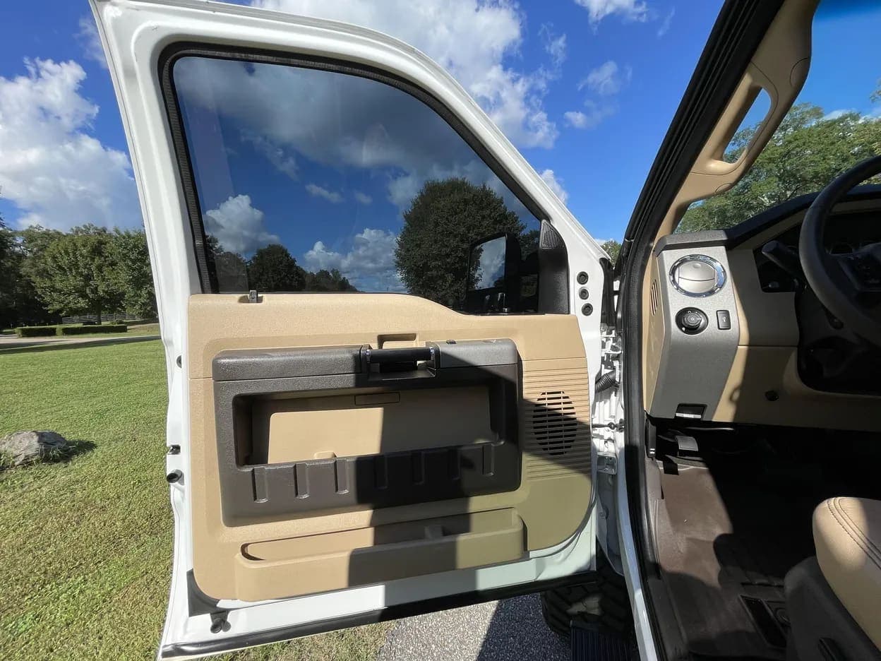 2016 Ford F-250 Super Duty Lariat, view