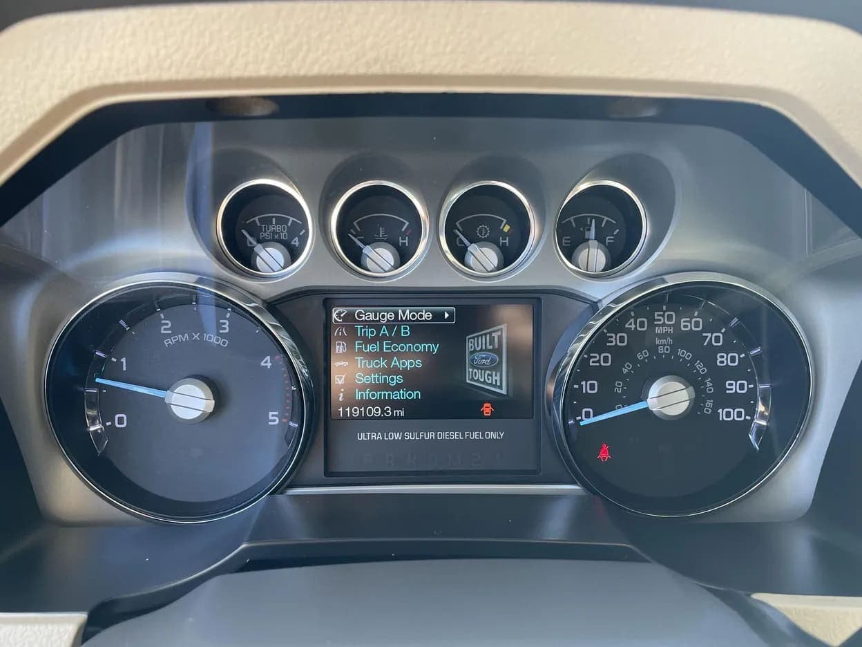 2016 Ford F-250 Super Duty Lariat, view