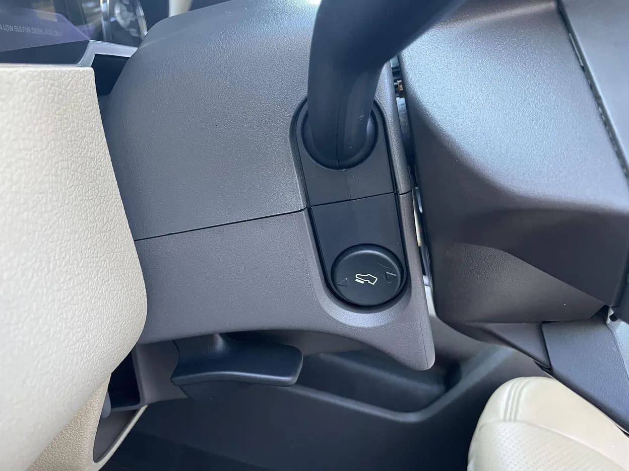 2016 Ford F-250 Super Duty Lariat, view