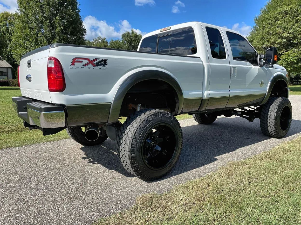 2016 Ford F-250 Super Duty Lariat, view