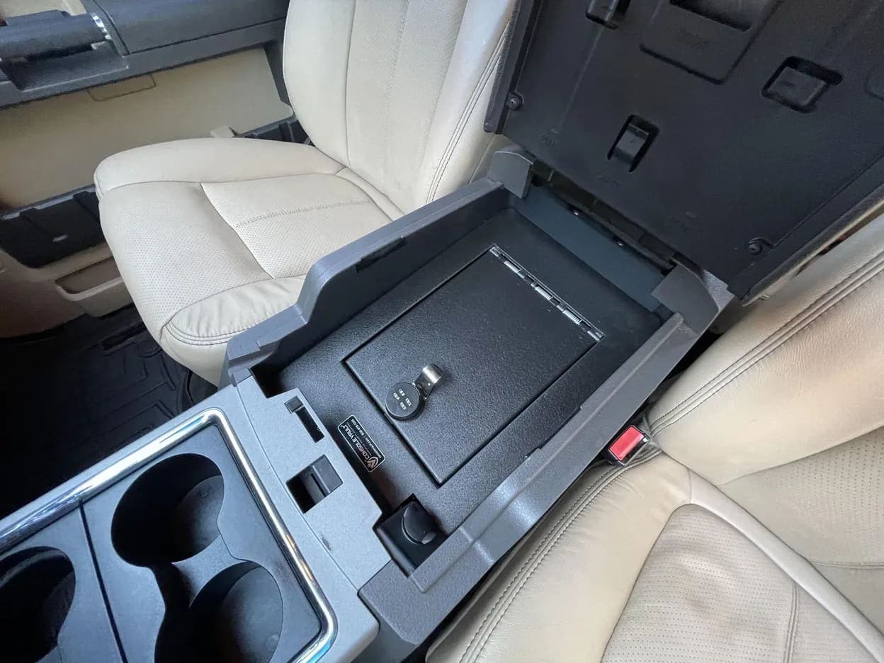 2016 Ford F-250 Super Duty Lariat, view