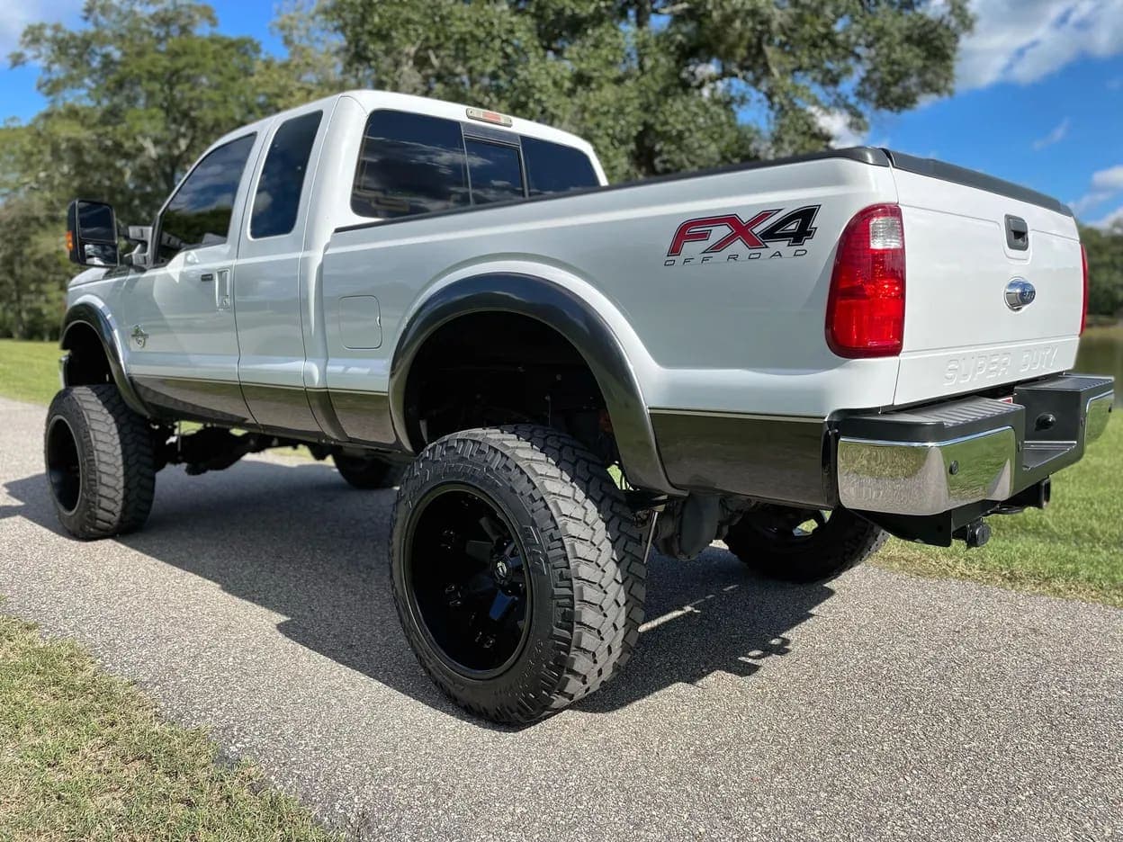 2016 Ford F-250 Super Duty Lariat, view