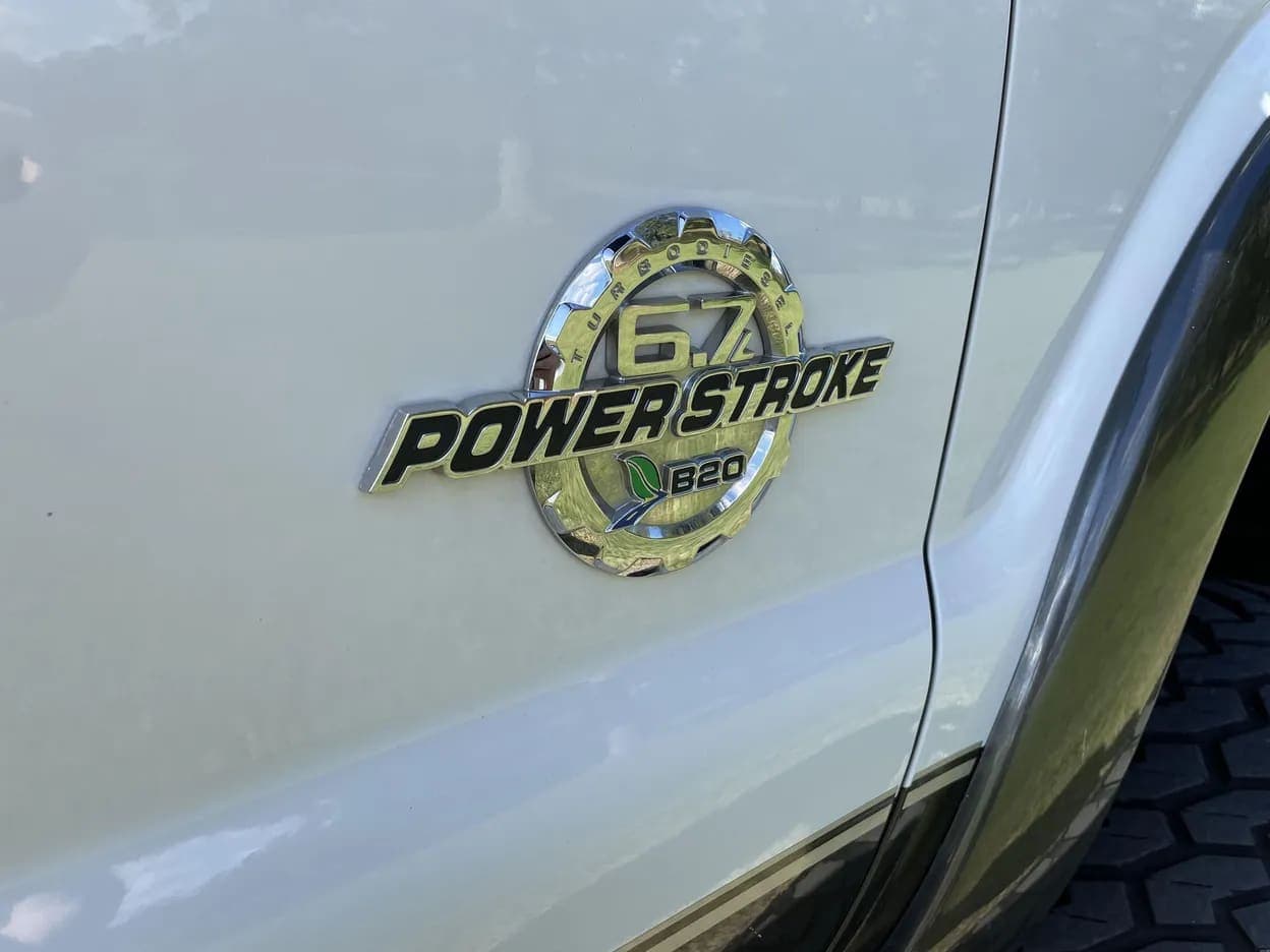 2016 Ford F-250 Super Duty Lariat, view